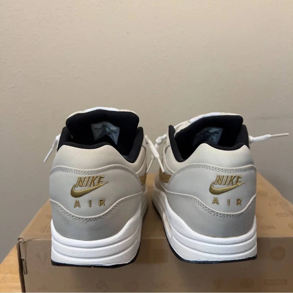 Nike Air Max 1 Premium QS Gold Trophy - Picture 5 of 9